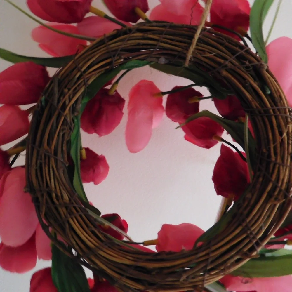 Artificial Tulip Pink Red‎ mini Wreath 12